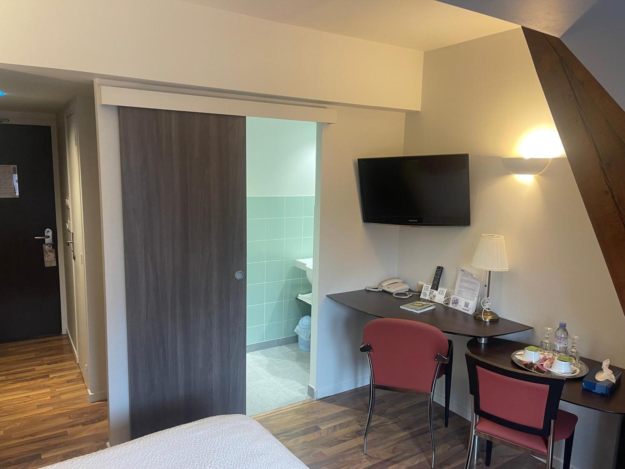 Logis Hotels Le Saint Georges Vendome Exterior photo