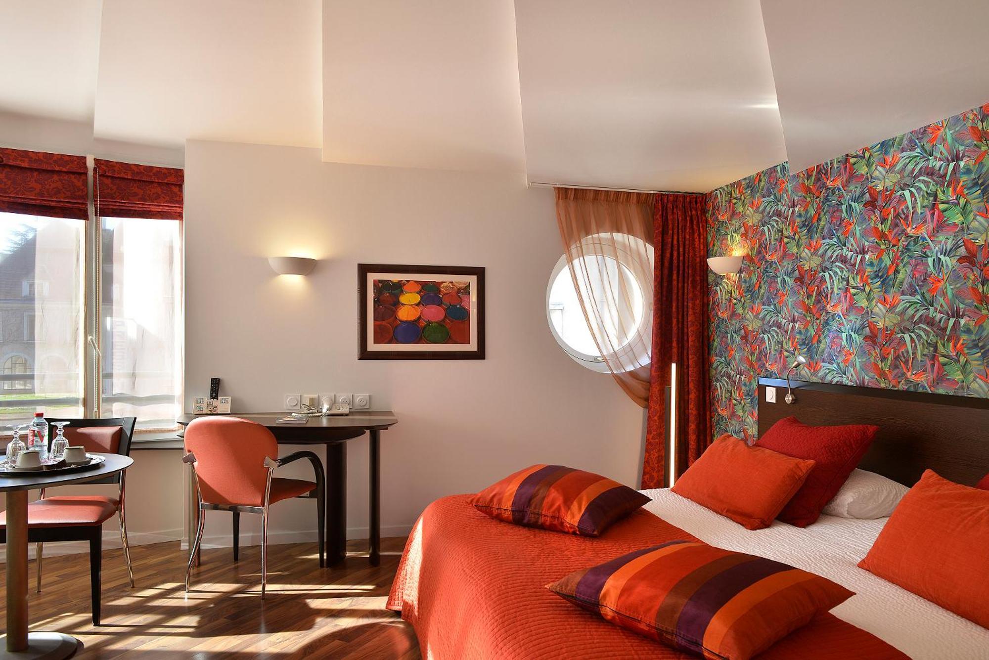Logis Hotels Le Saint Georges Vendome Exterior photo