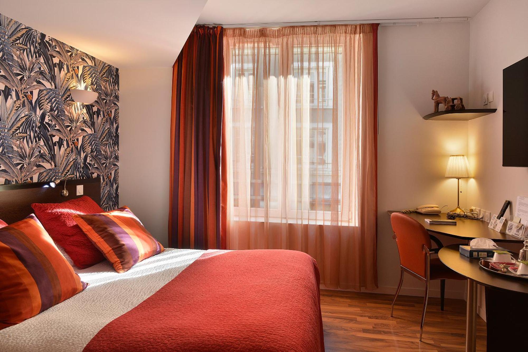 Logis Hotels Le Saint Georges Vendome Exterior photo