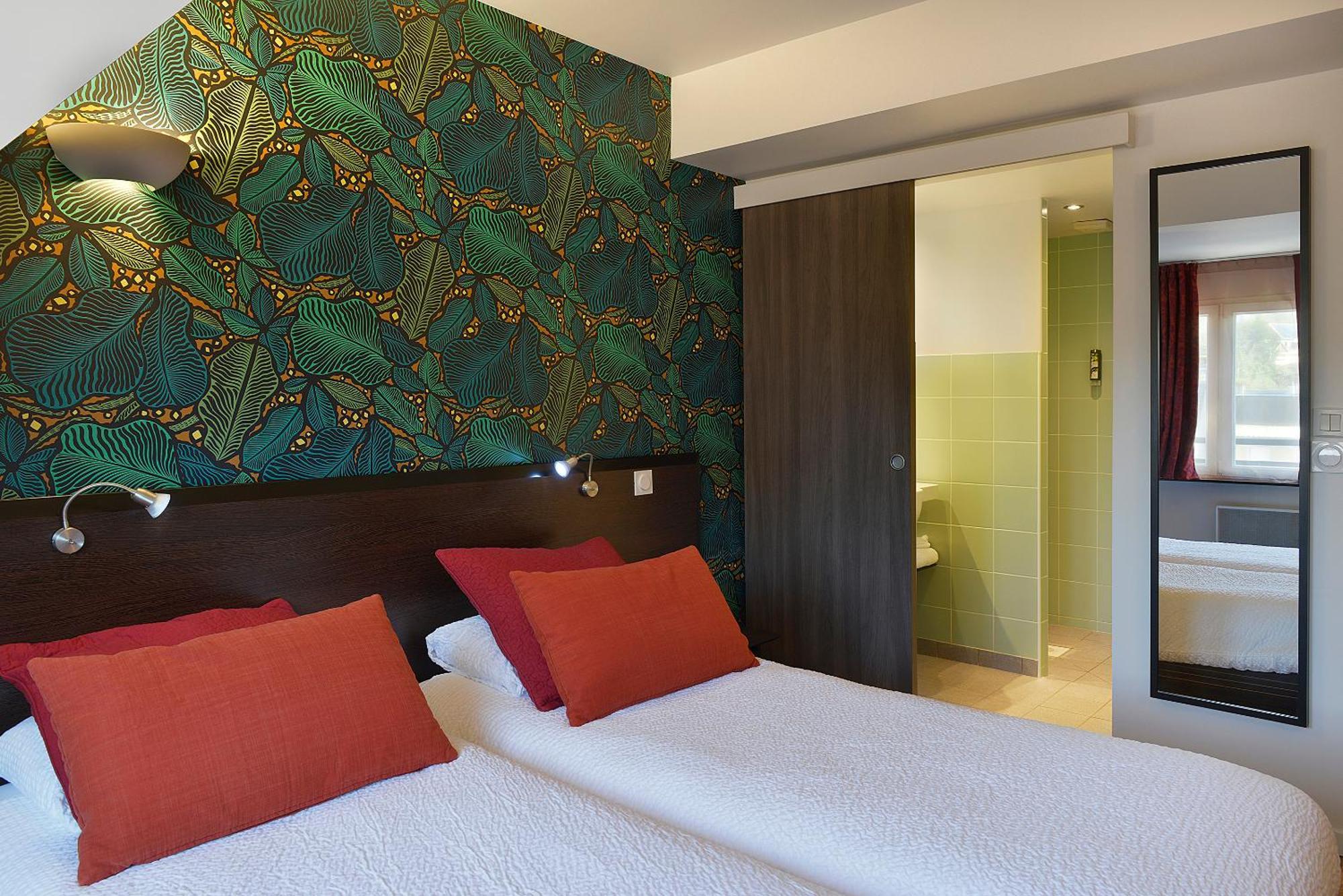 Logis Hotels Le Saint Georges Vendome Exterior photo