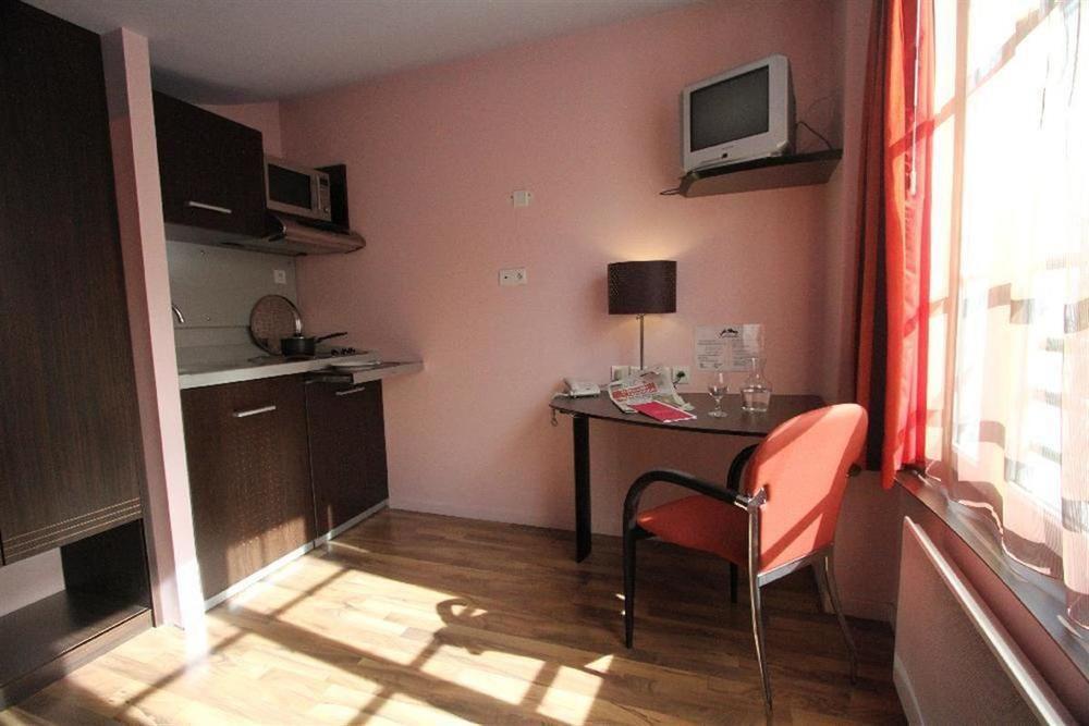 Logis Hotels Le Saint Georges Vendome Exterior photo