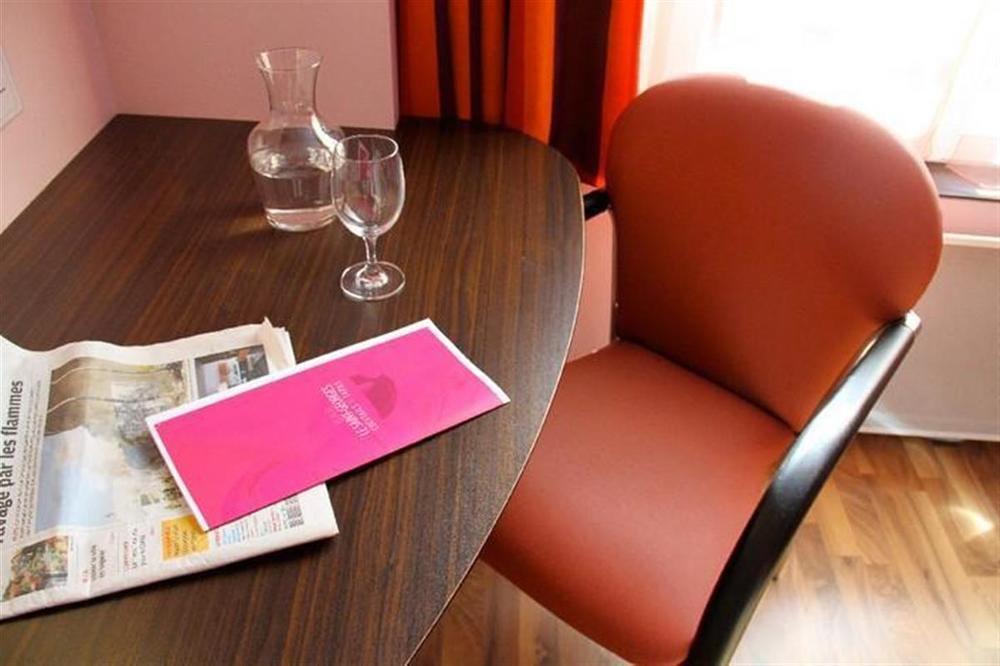 Logis Hotels Le Saint Georges Vendome Exterior photo
